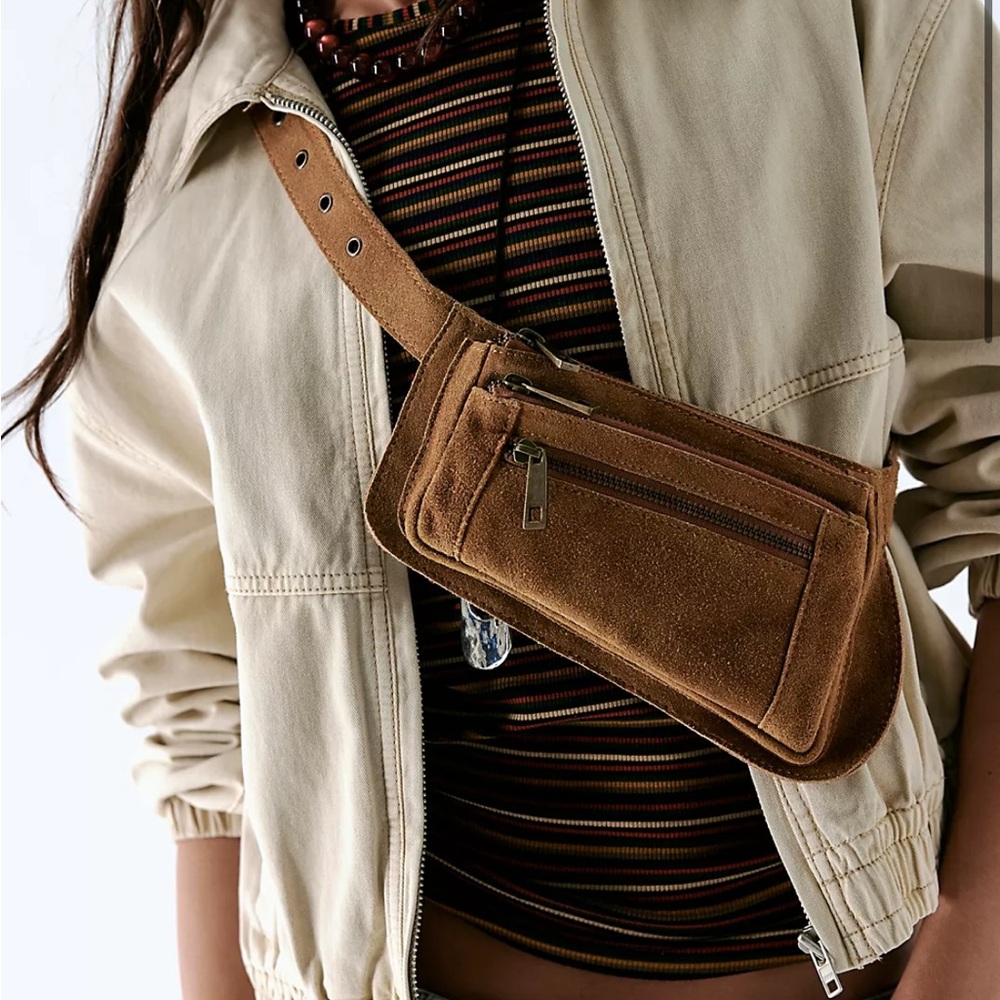 NWT FREE PEPLE FANNY PACK